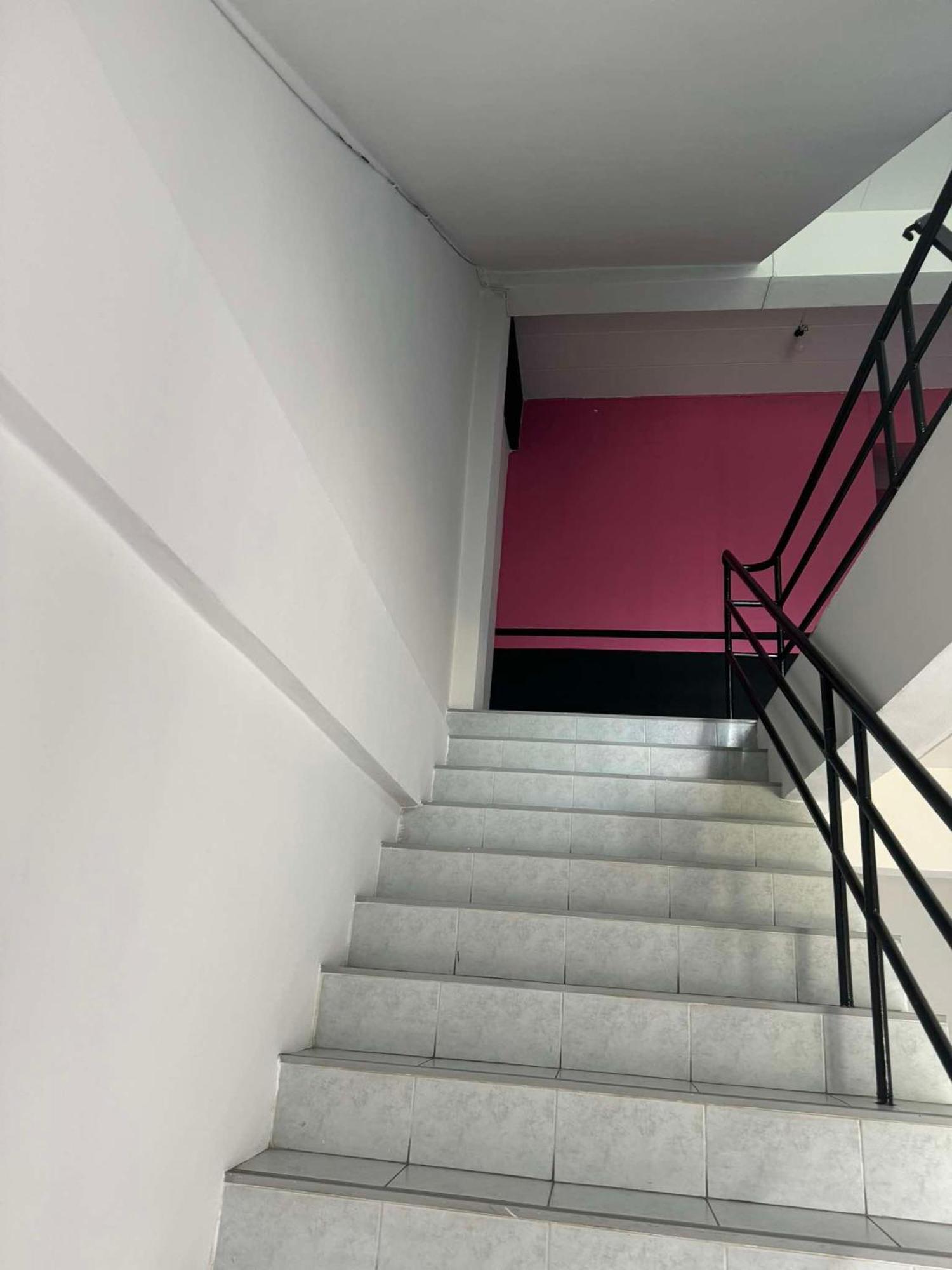 Mahar Hostel Chiangmai เชียงใหม่ ภายนอก รูปภาพ