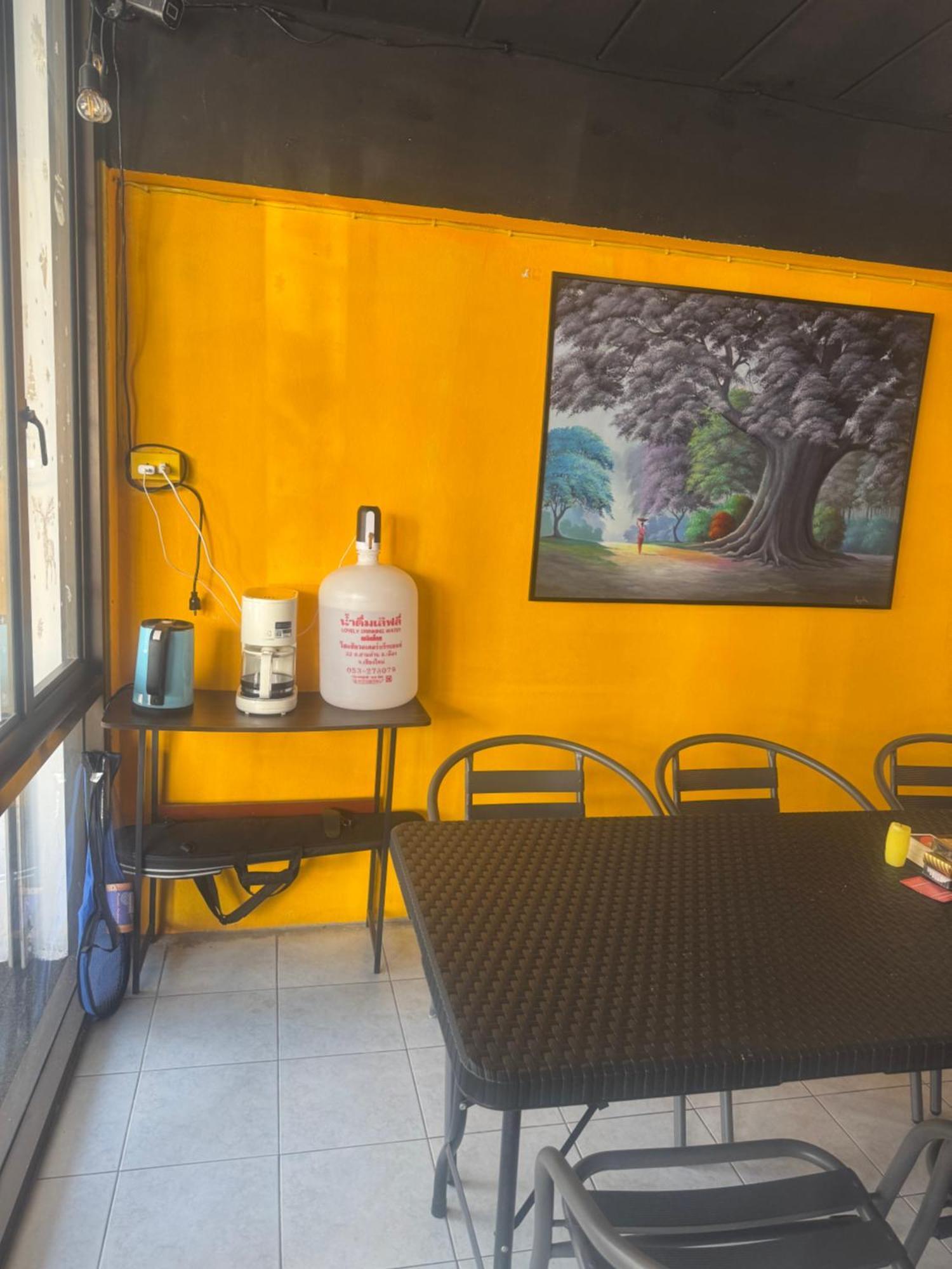 Mahar Hostel Chiangmai เชียงใหม่ ภายนอก รูปภาพ