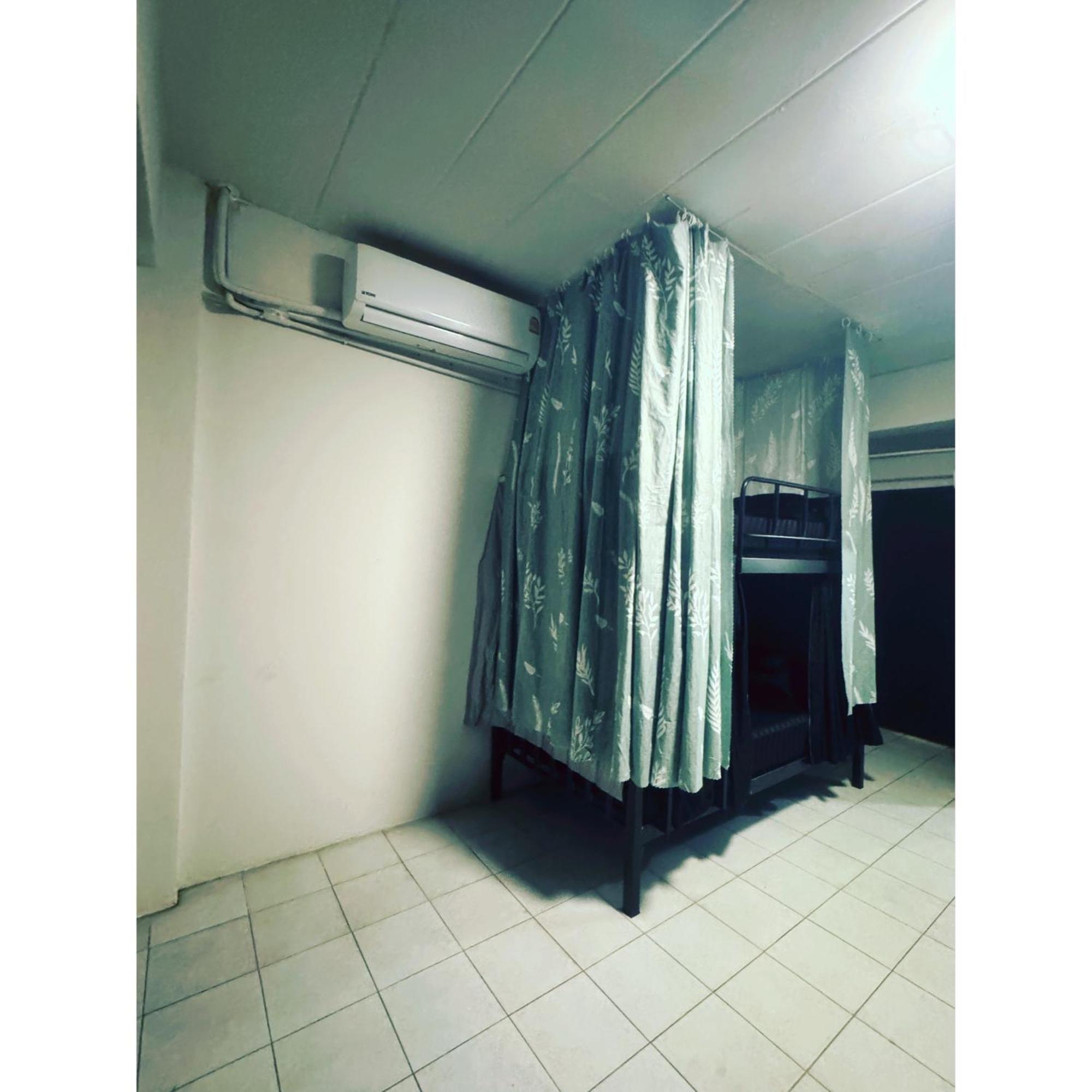 Mahar Hostel Chiangmai เชียงใหม่ ภายนอก รูปภาพ
