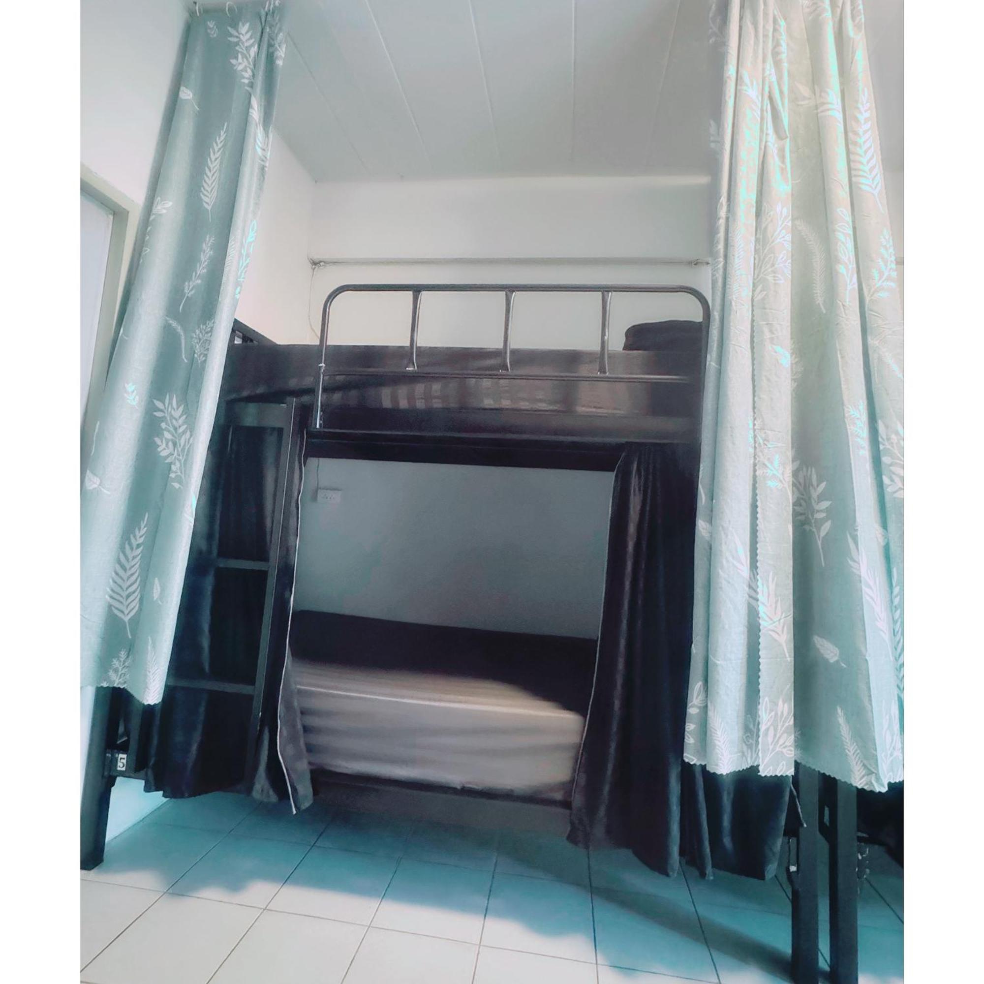 Mahar Hostel Chiangmai เชียงใหม่ ภายนอก รูปภาพ