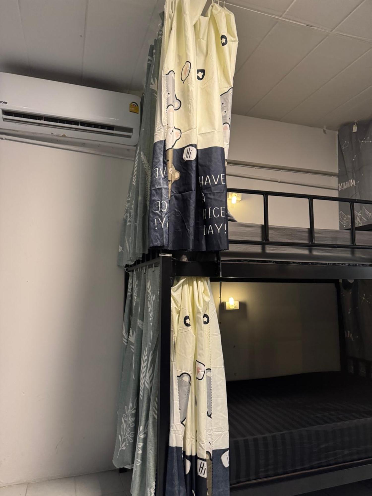 Mahar Hostel Chiangmai เชียงใหม่ ภายนอก รูปภาพ